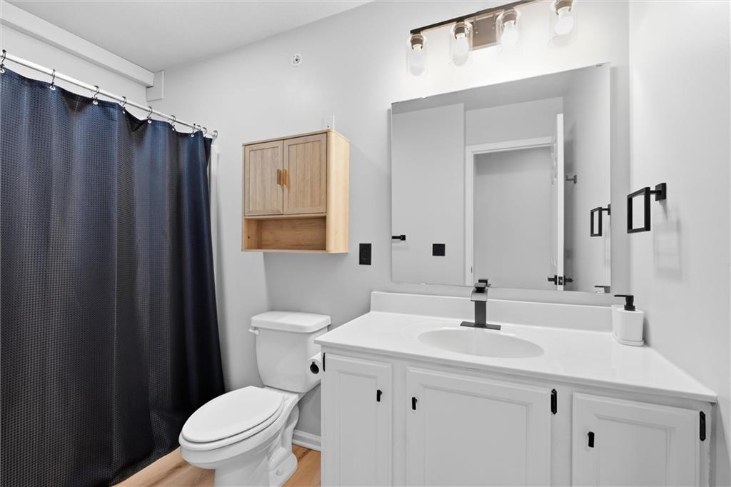 105 E Amity Street Property Photo 60
