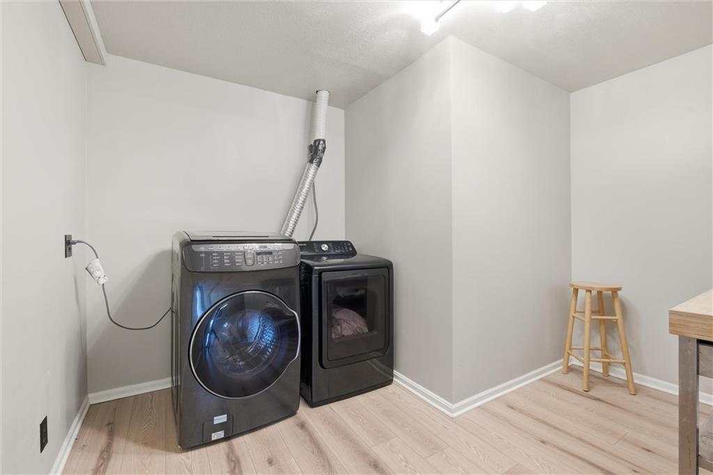 105 E Amity Street Property Photo 62
