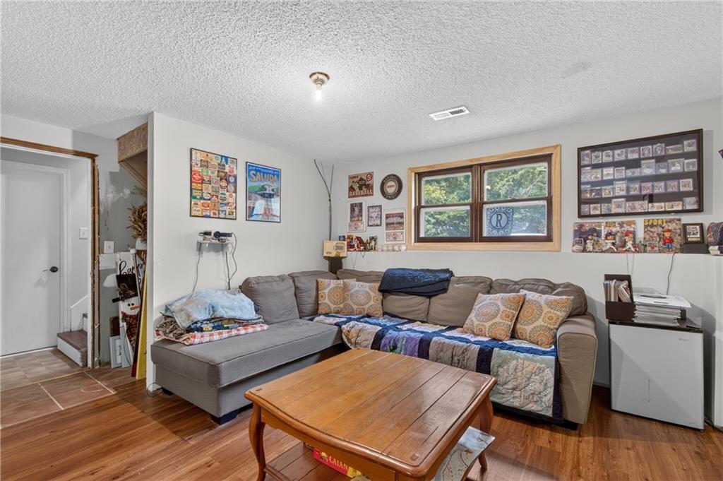 302 N Clark Street Property Photo 26