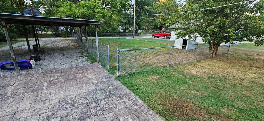 913 E 5th Street Property Photo 26