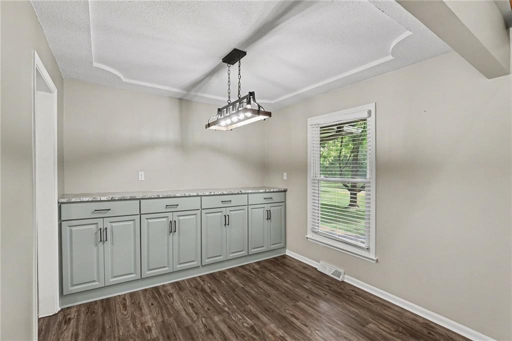 25322 Lone Pine Drive Property Photo 10