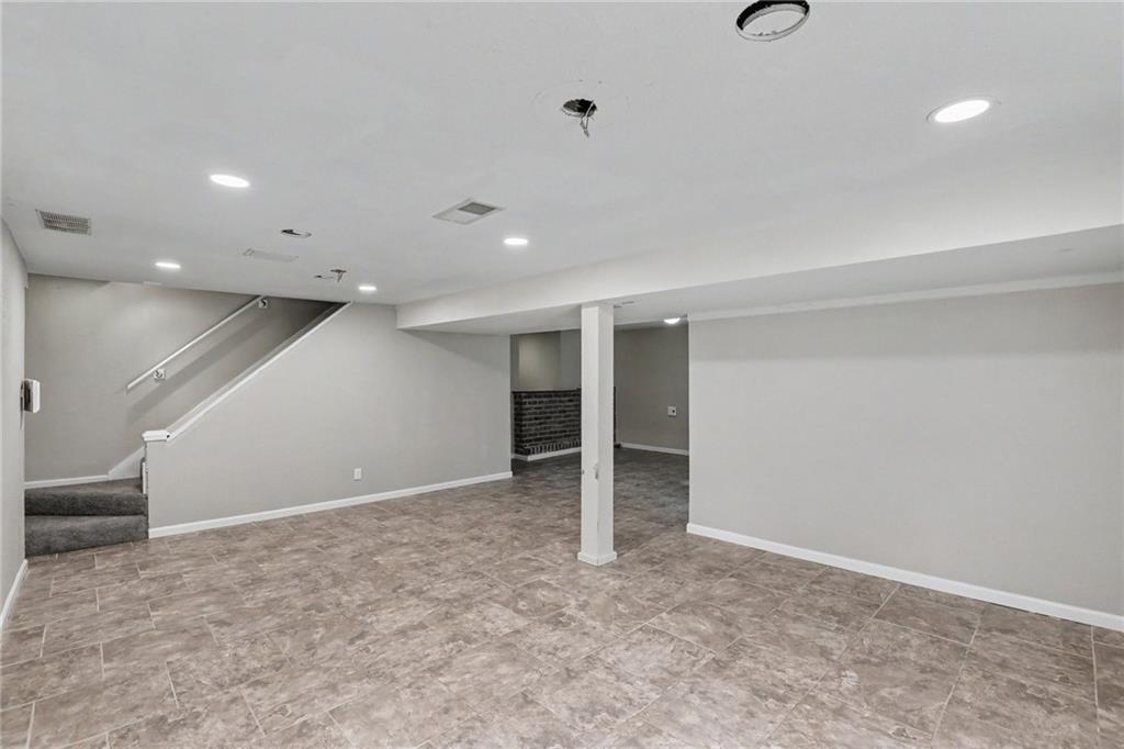 25322 Lone Pine Drive Property Photo 29