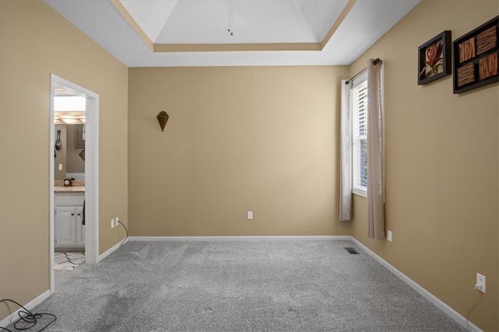 21400 W 98th Place Property Photo 17