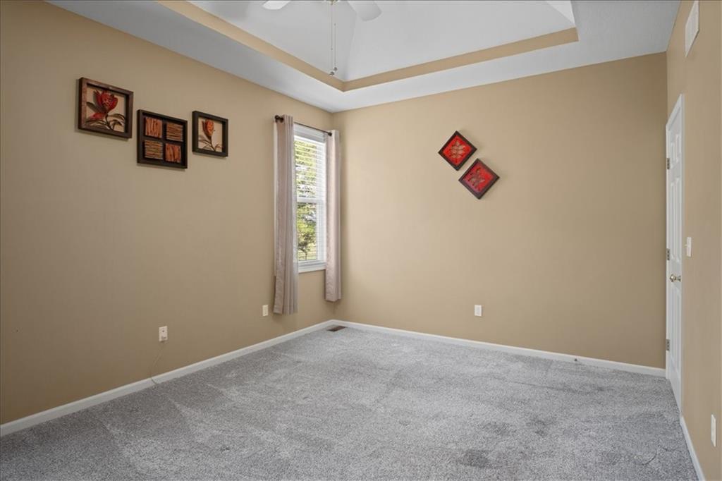 21400 W 98th Place Property Photo 18