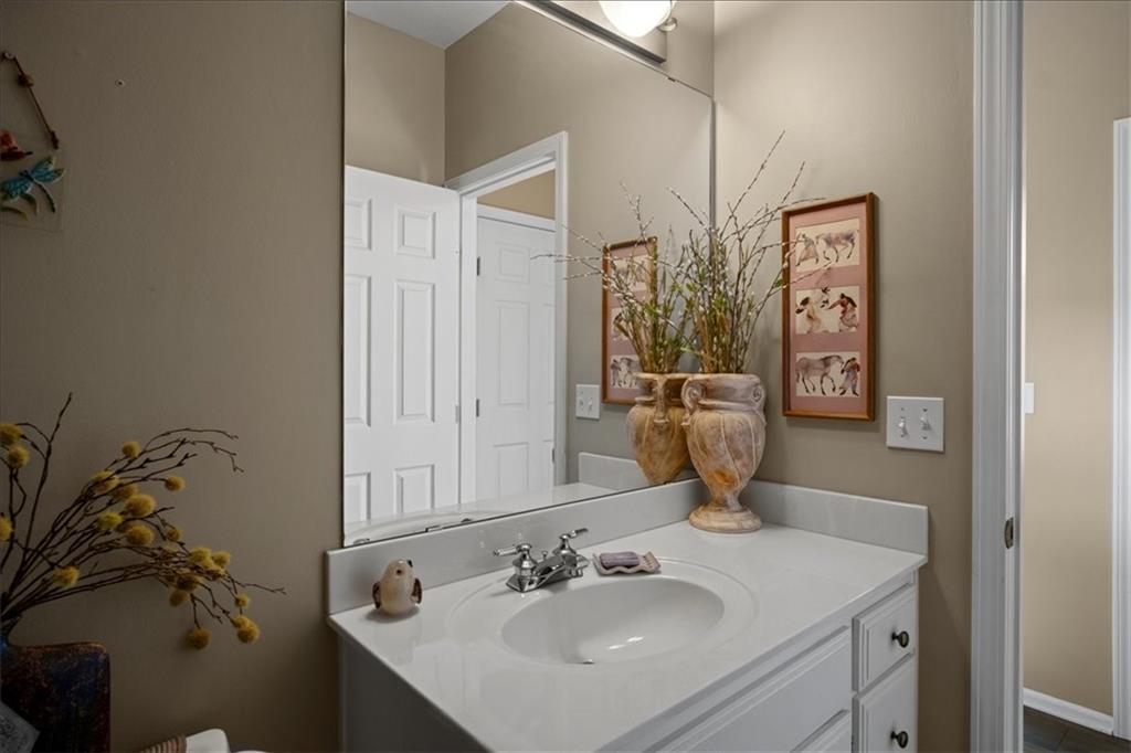 21400 W 98th Place Property Photo 29