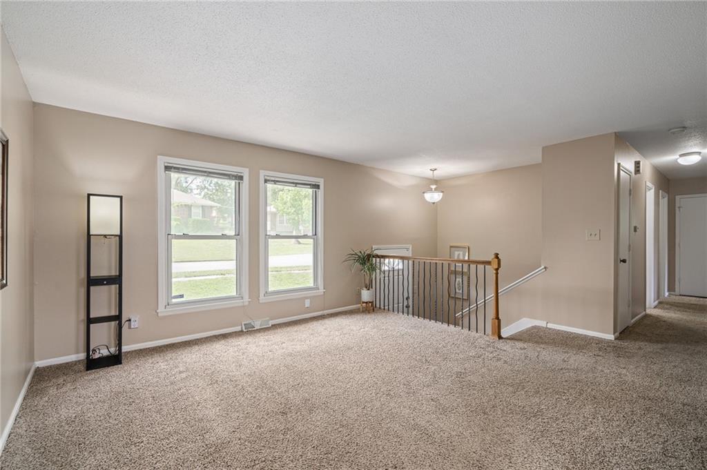 1833 N York Street Property Photo 5