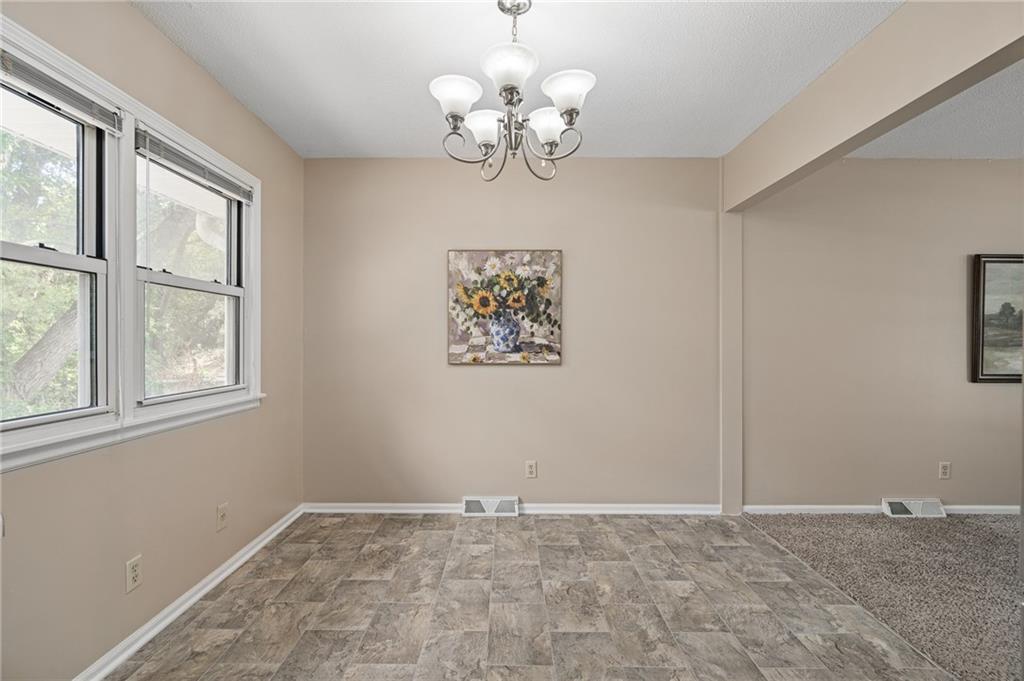 1833 N York Street Property Photo 7