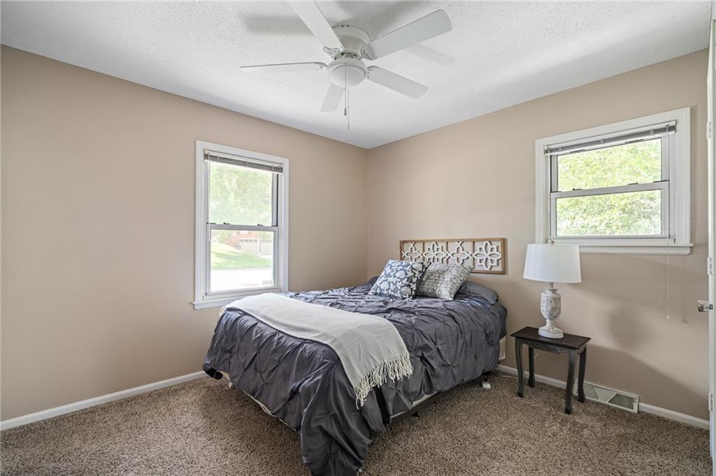 1833 N York Street Property Photo 11