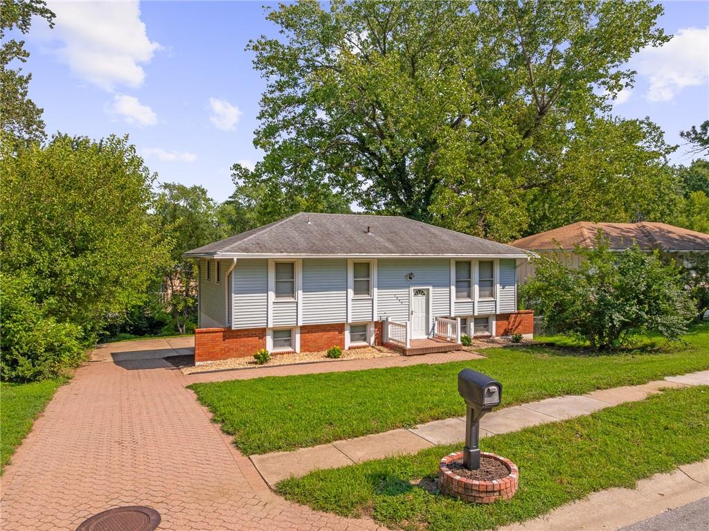 1833 N York Street Property Photo 25