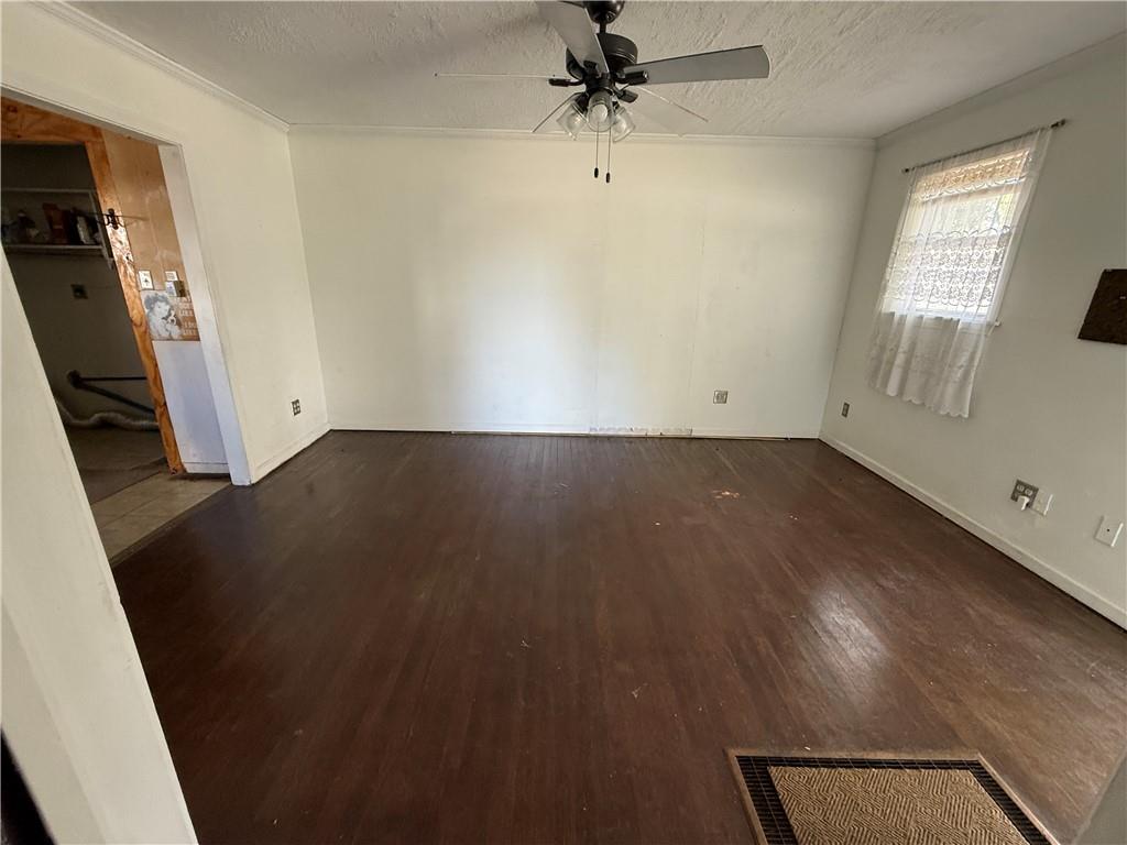 1914 W 5th Street Property Photo 5