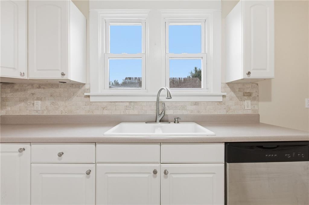 154 Clark Avenue Property Photo 10
