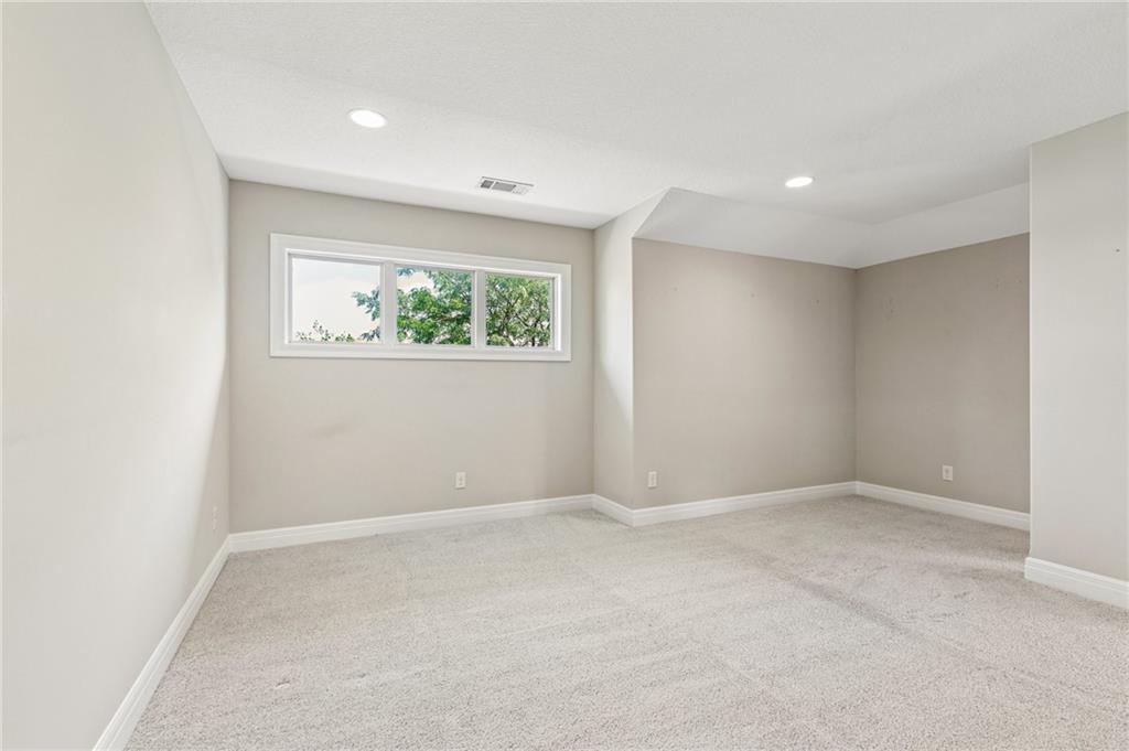 1052 N Stonecrest Road Property Photo 22