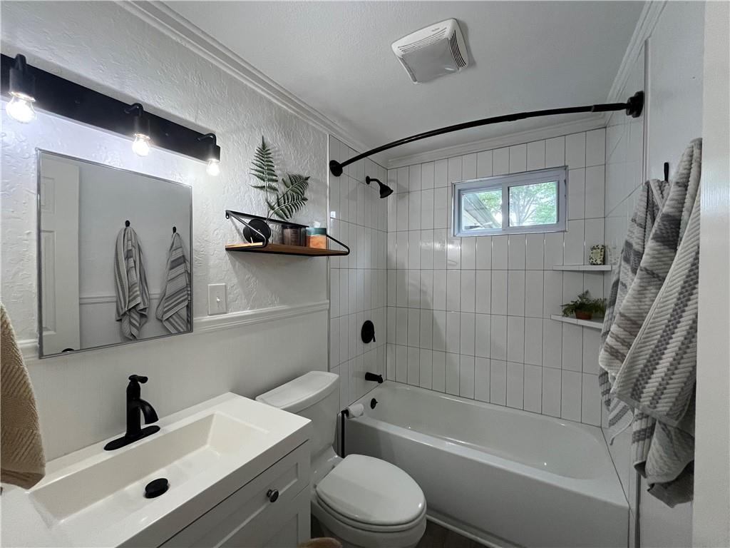 7609 Foster Street Property Photo 8