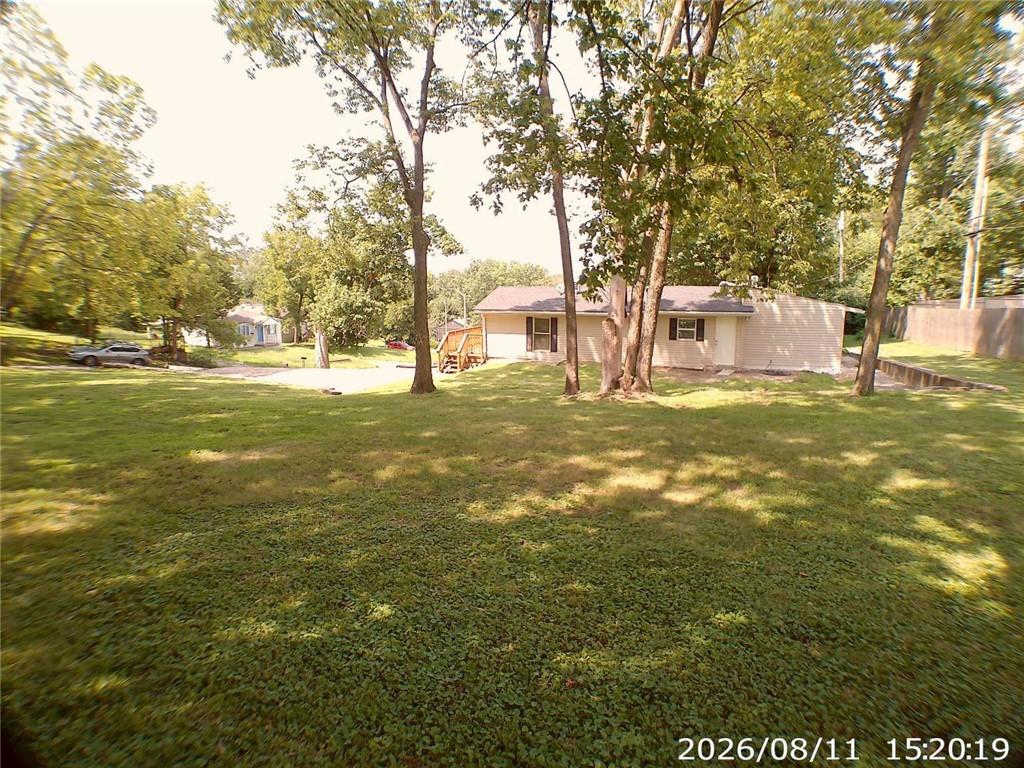 11406 E 10th Street Property Photo 3