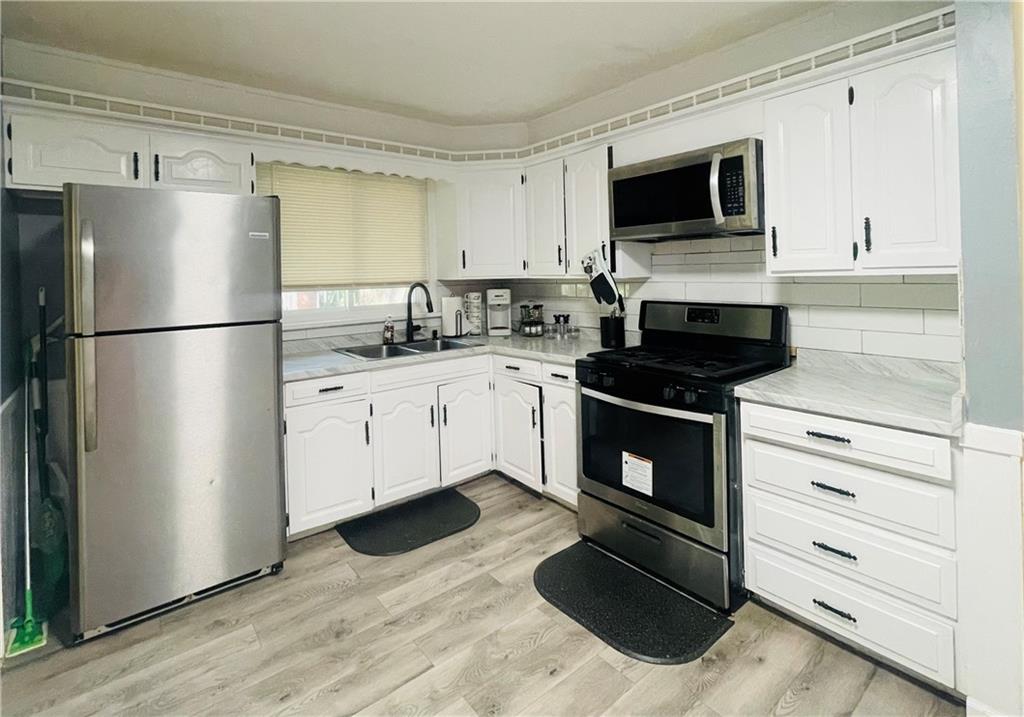 11703 Belmont Avenue Property Photo 6