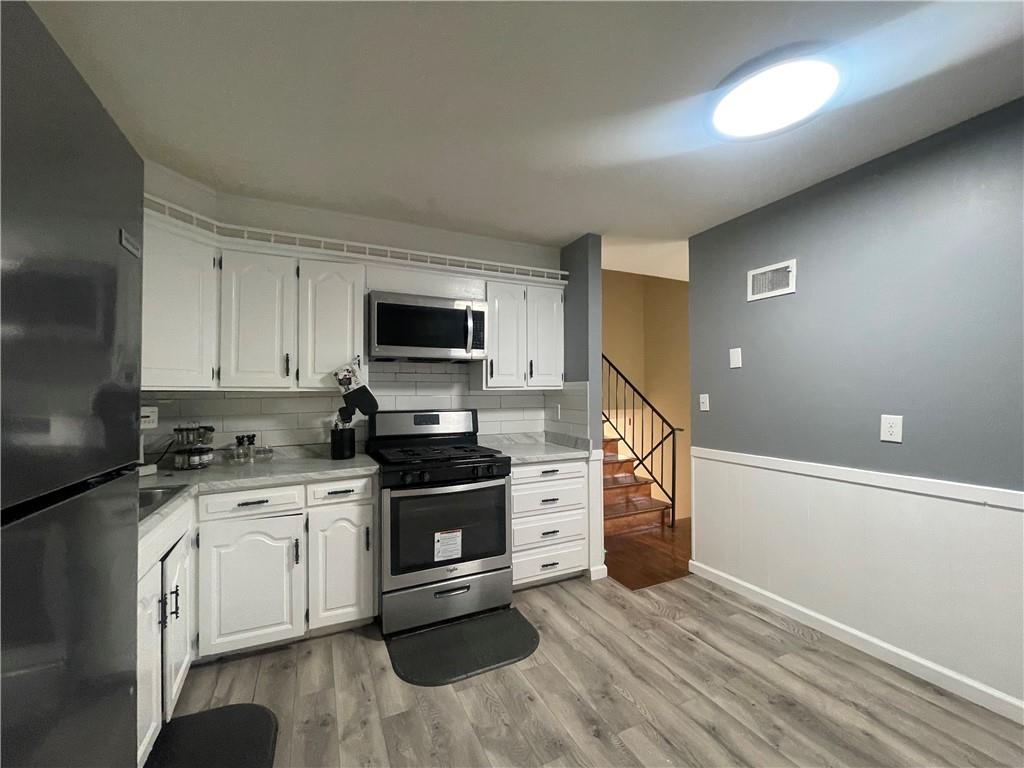 11703 Belmont Avenue Property Photo 8
