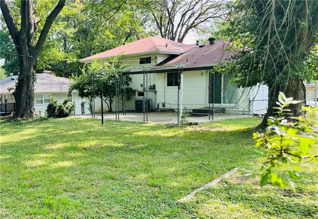 11703 Belmont Avenue Property Photo 33