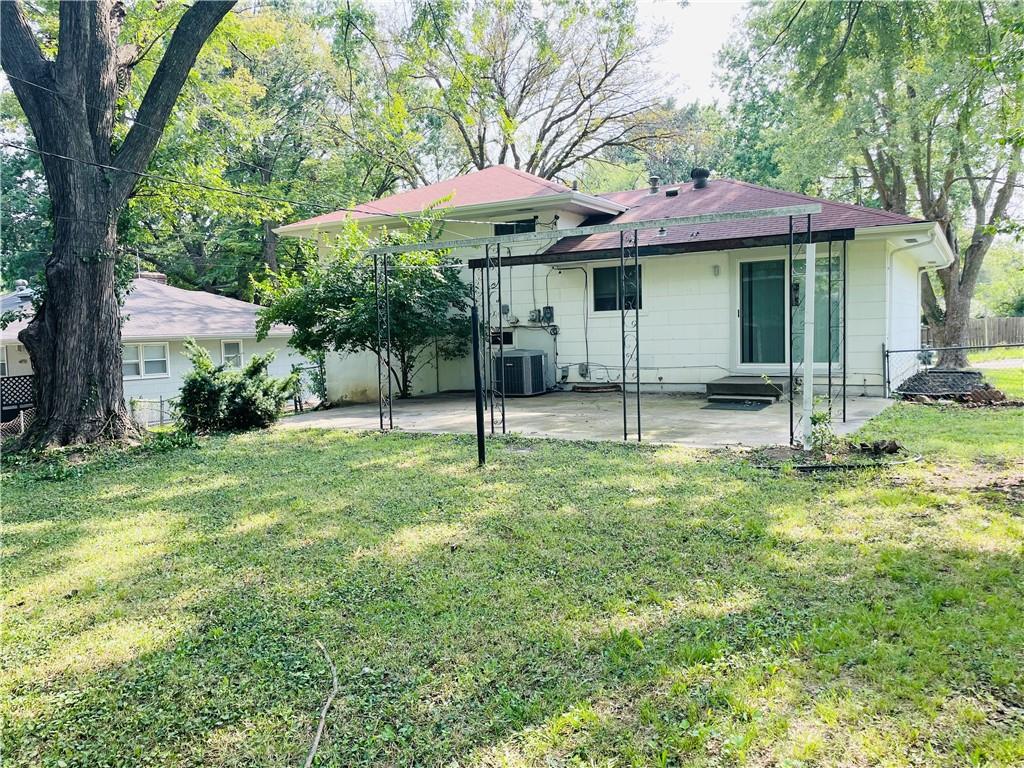 11703 Belmont Avenue Property Photo 34