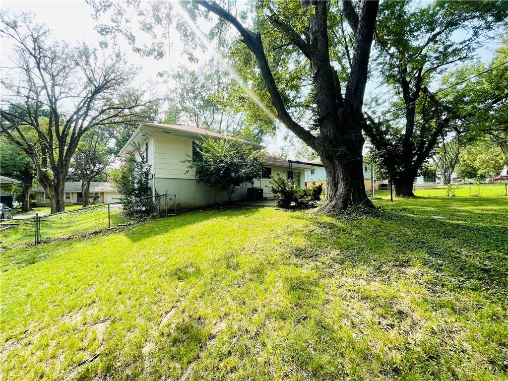 11703 Belmont Avenue Property Photo 35