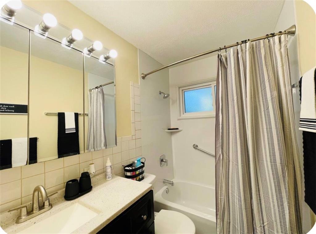 11703 Belmont Avenue Property Photo 41