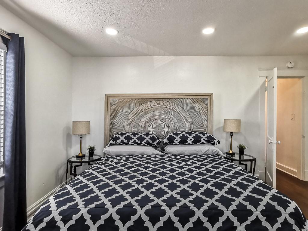 4548 Mercier Street Property Photo 19