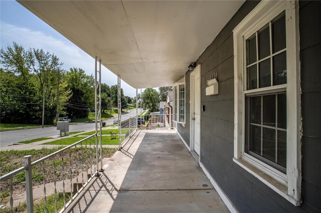 3336 Jackson Avenue Property Photo 4