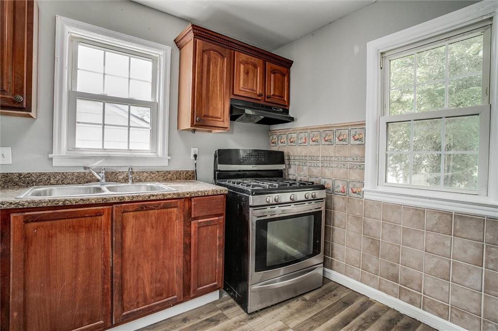 3336 Jackson Avenue Property Photo 9