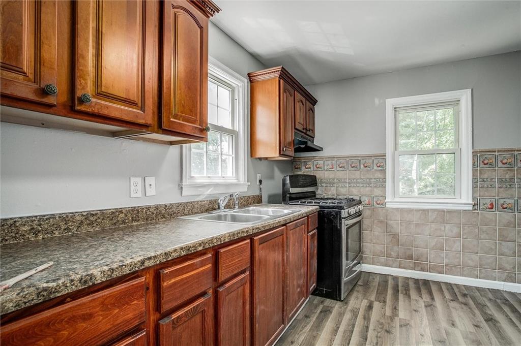 3336 Jackson Avenue Property Photo 10