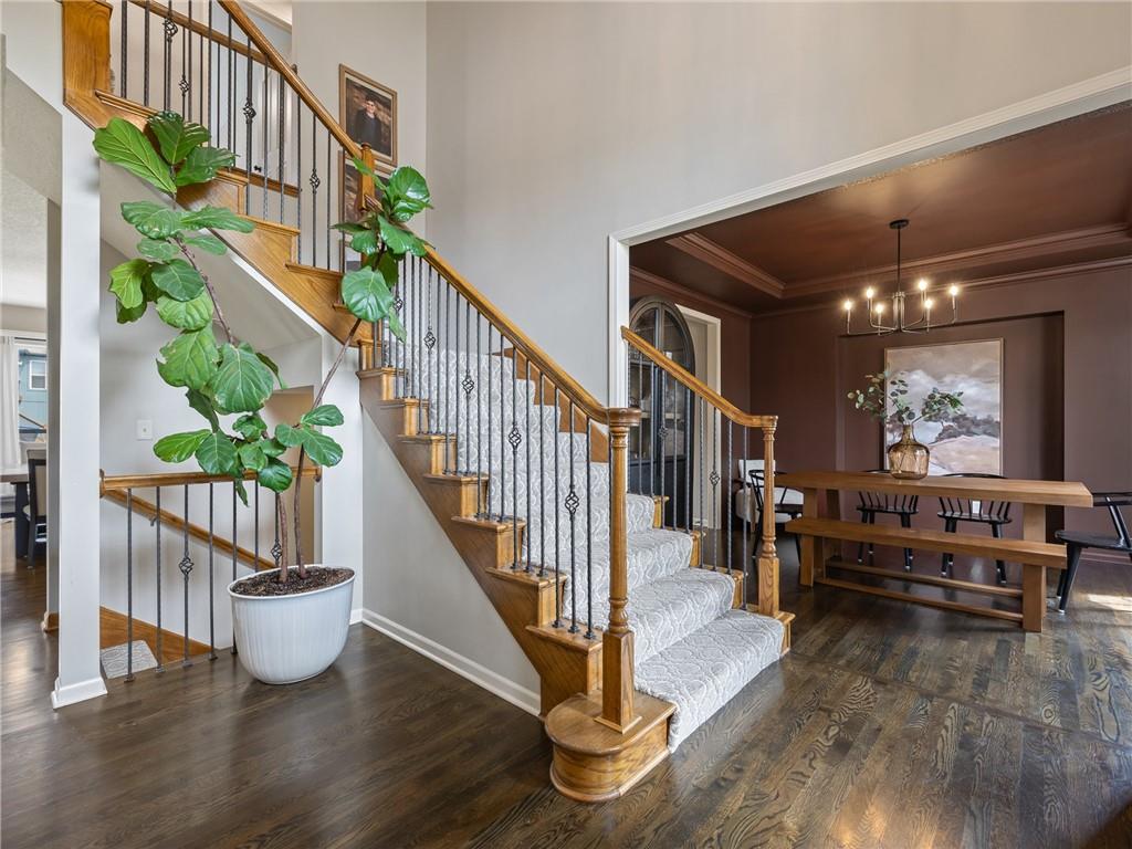 2220 Hawk View Road Property Photo 4