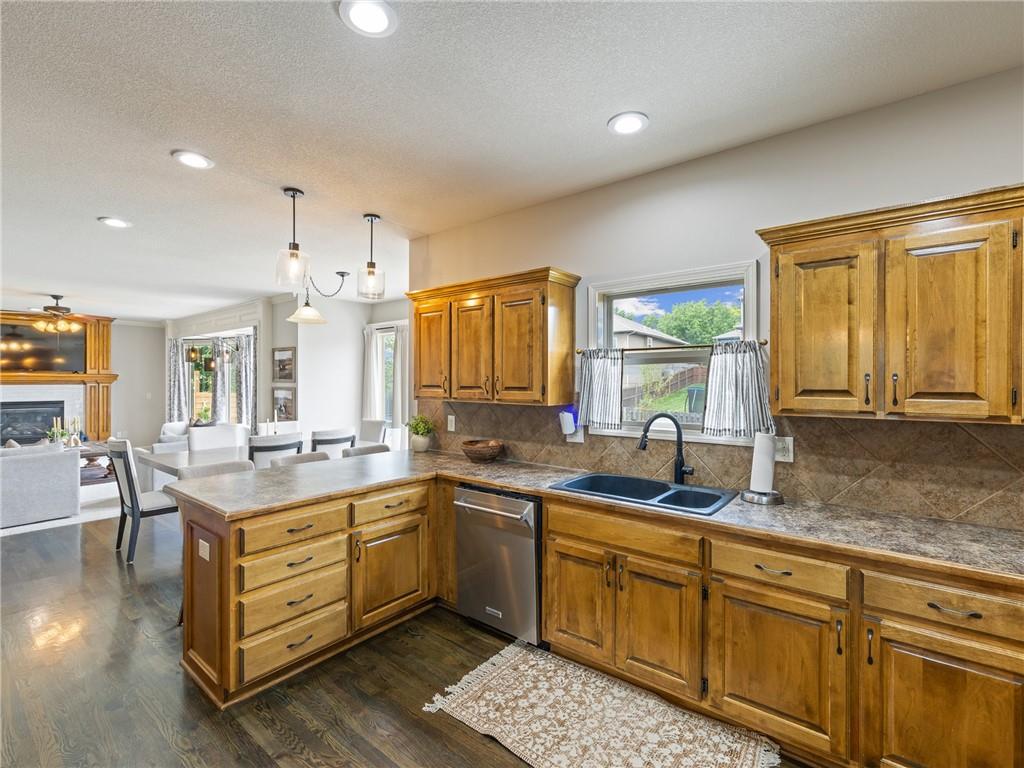 2220 Hawk View Road Property Photo 12