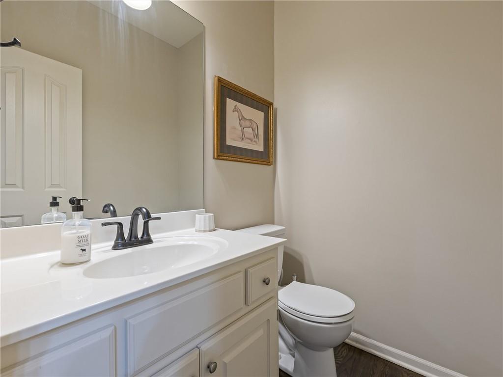 2220 Hawk View Road Property Photo 16
