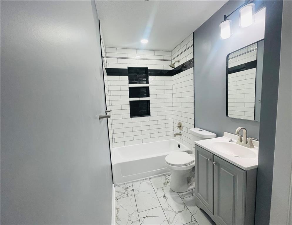 1849 E 68th Terrace Property Photo 34