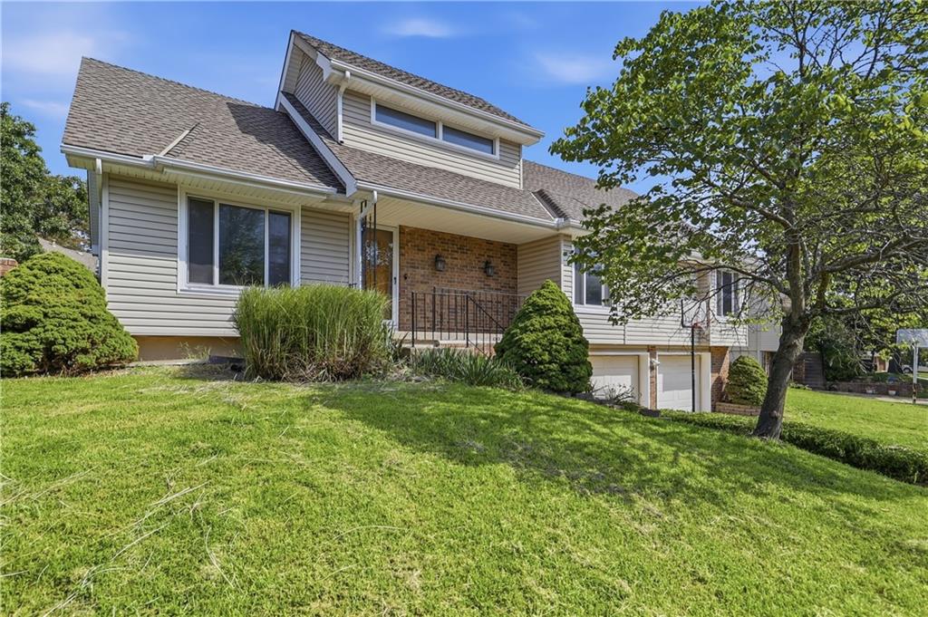 1128 Ne Columbus Street Property Photo 2