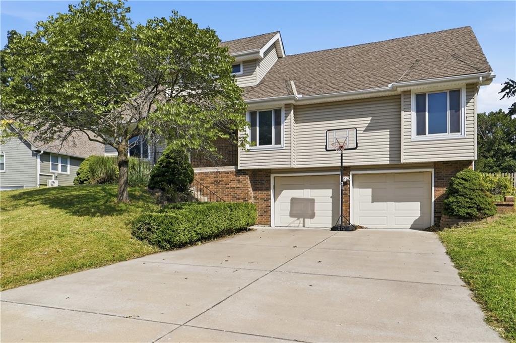 1128 Ne Columbus Street Property Photo 3