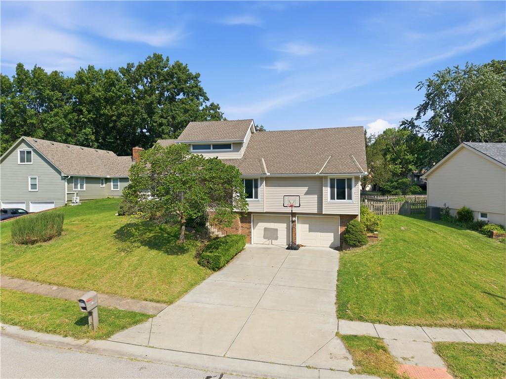 1128 Ne Columbus Street Property Photo 4