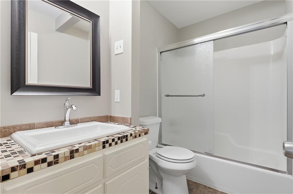 1128 Ne Columbus Street Property Photo 17