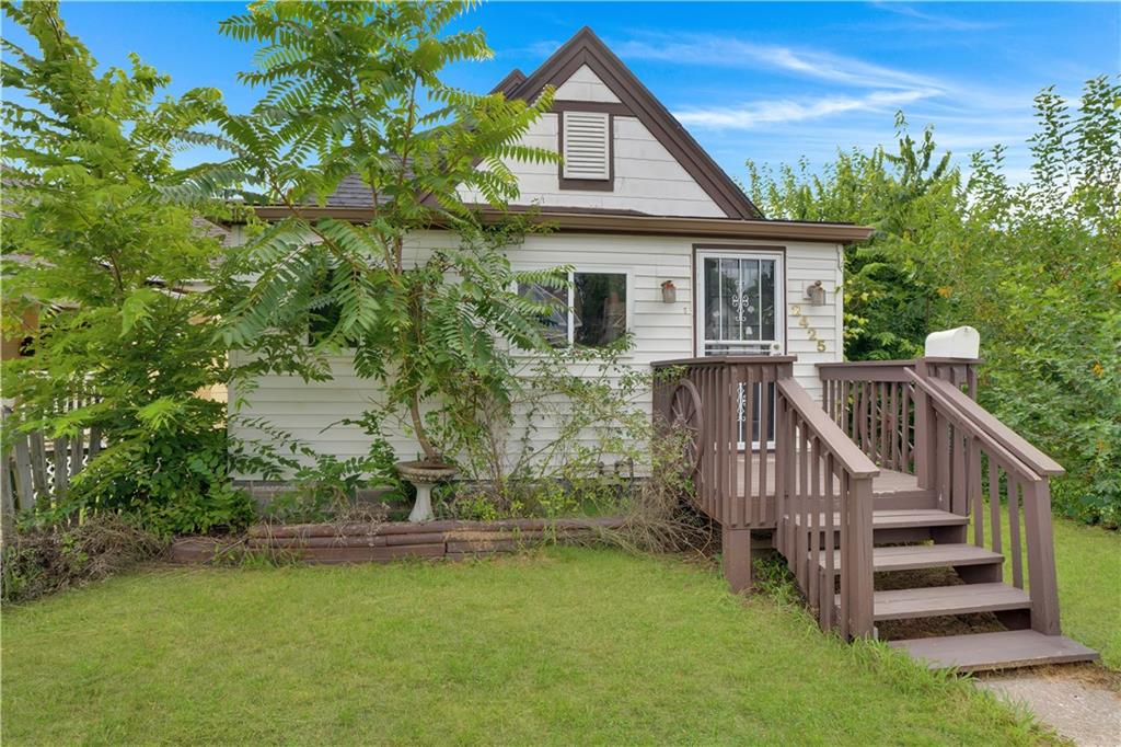 2425 Jackson Avenue Property Photo 2