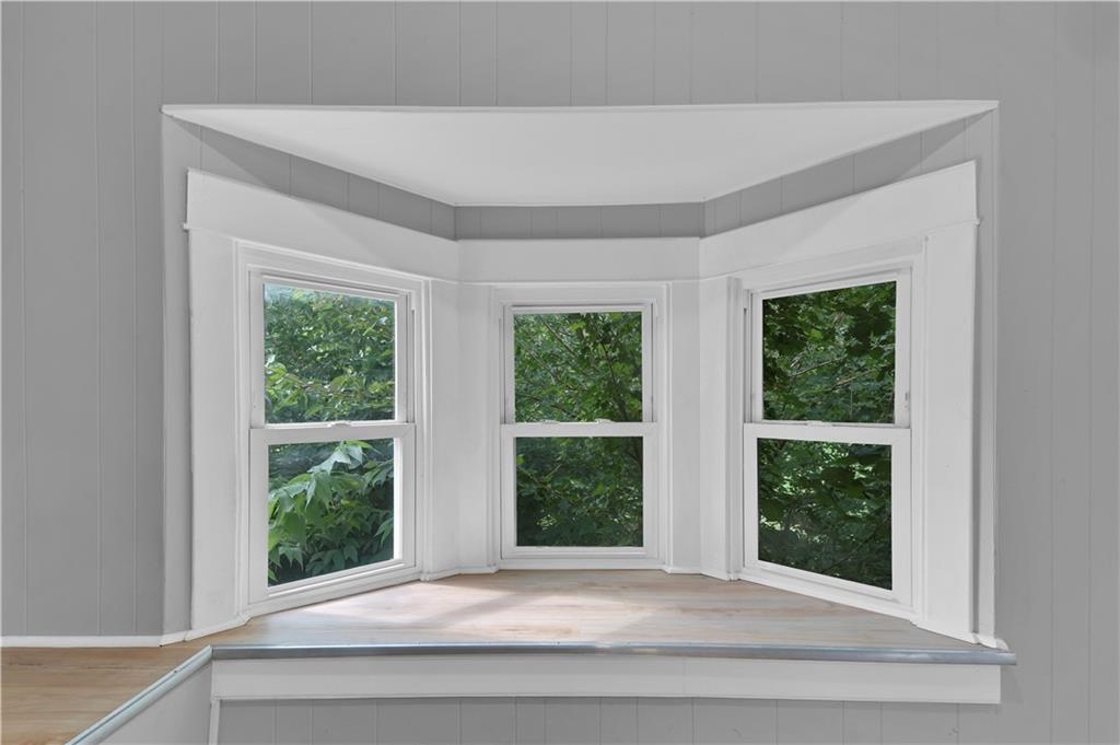 2425 Jackson Avenue Property Photo 7