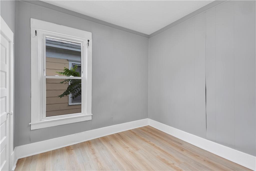 2425 Jackson Avenue Property Photo 12