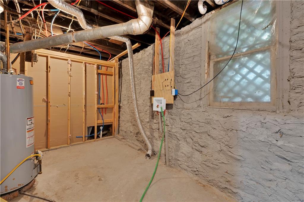2425 Jackson Avenue Property Photo 15