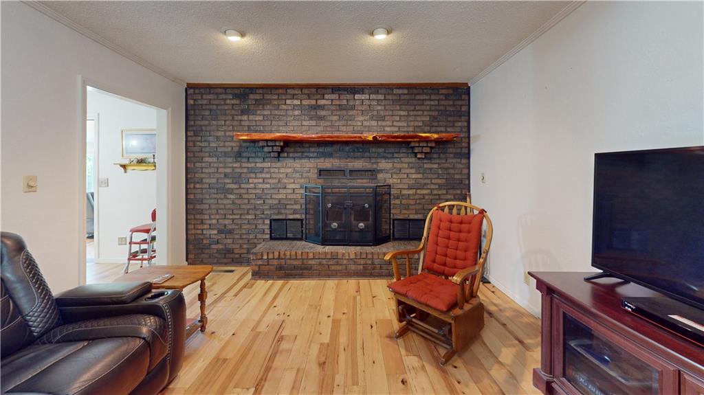109 E Hardin Place Property Photo 13