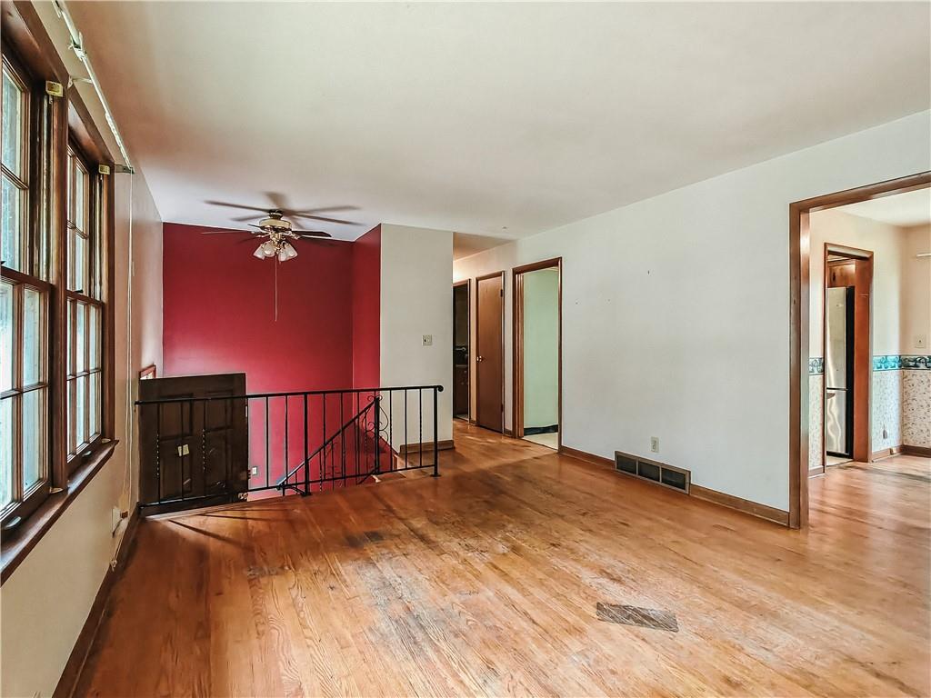 9401 E 81st Terrace Property Photo 6