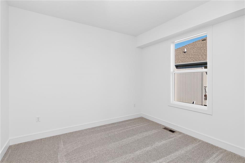 17486 W 169th Terrace Property Photo 19
