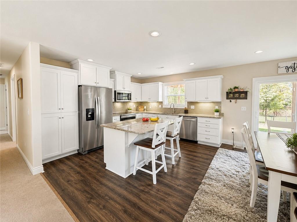 1143 15 N/a Property Photo 6