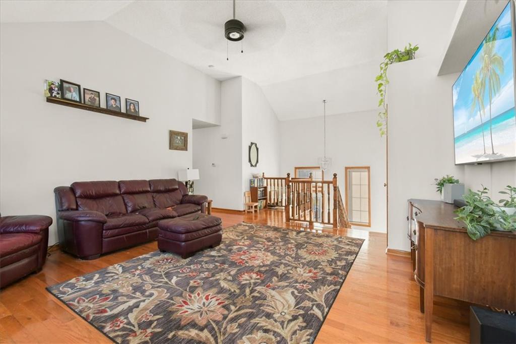 2338 Ne Overbrook Drive Property Photo 5