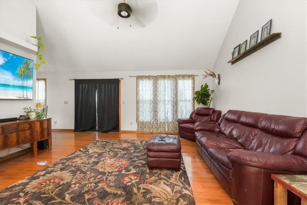 2338 Ne Overbrook Drive Property Photo 6