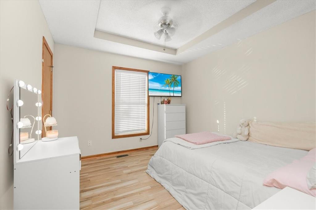 2338 Ne Overbrook Drive Property Photo 9