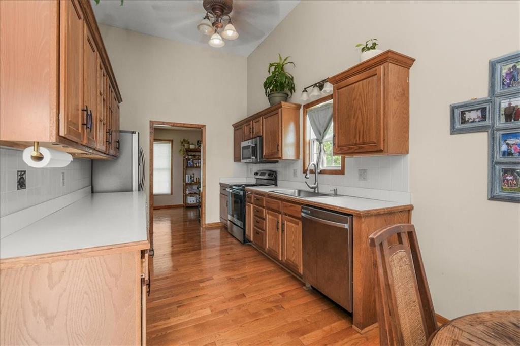 2338 Ne Overbrook Drive Property Photo 14