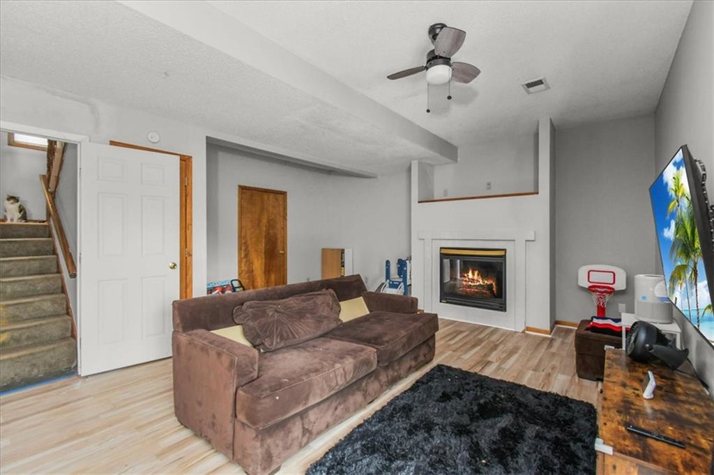 2338 Ne Overbrook Drive Property Photo 19