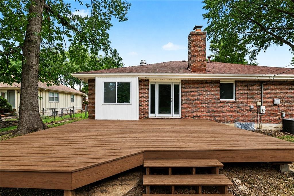 821 Ne Cedar Street Property Photo 4